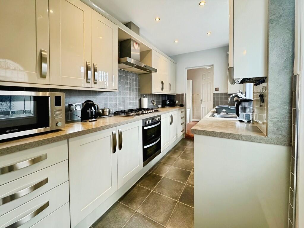 84d48c95-kitchen