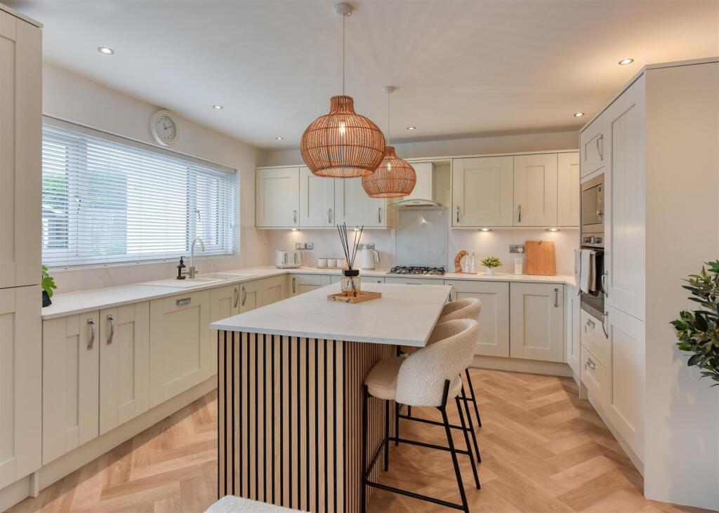 Hydeaway House-kitchen3.jpg