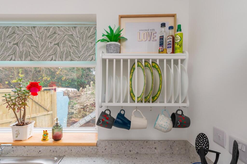 8G4ASEV - Kitchen A.jpg