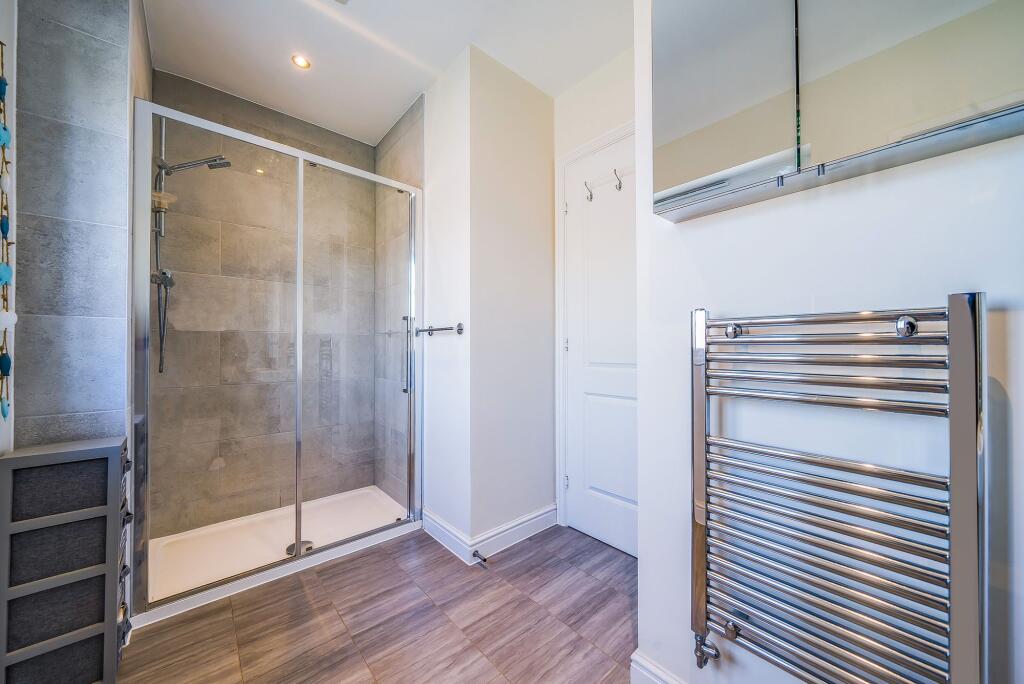 Master En-Suite