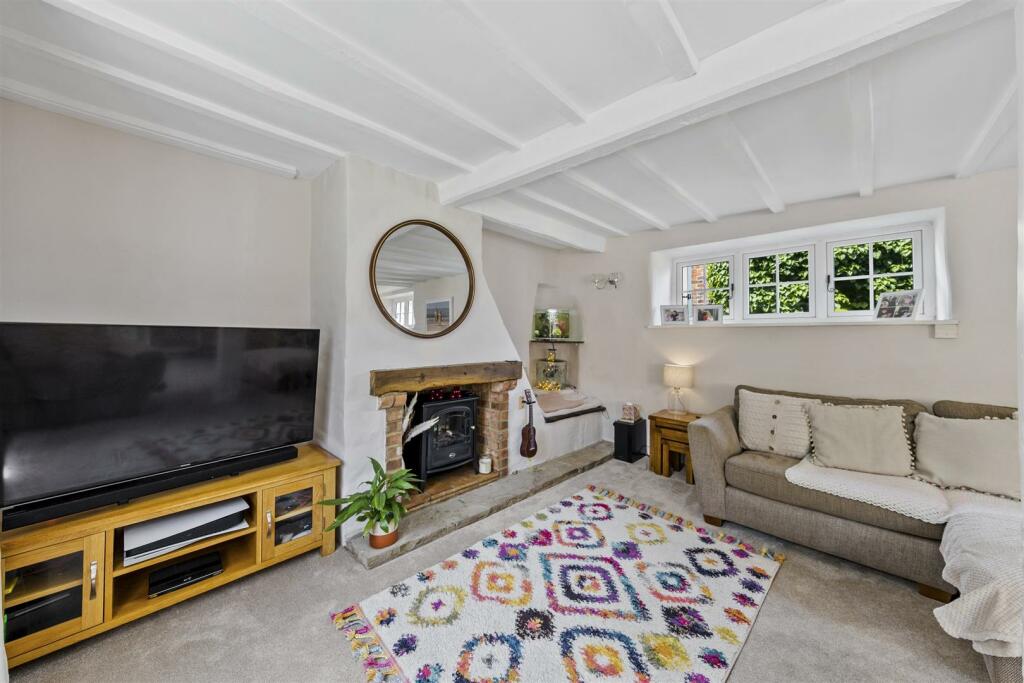 BumbleCottageWeb17.jpg