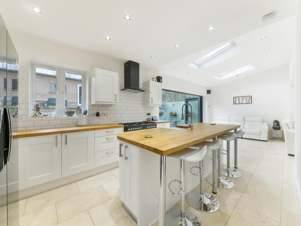 Kitchen - 14 Ashcombe.jpg