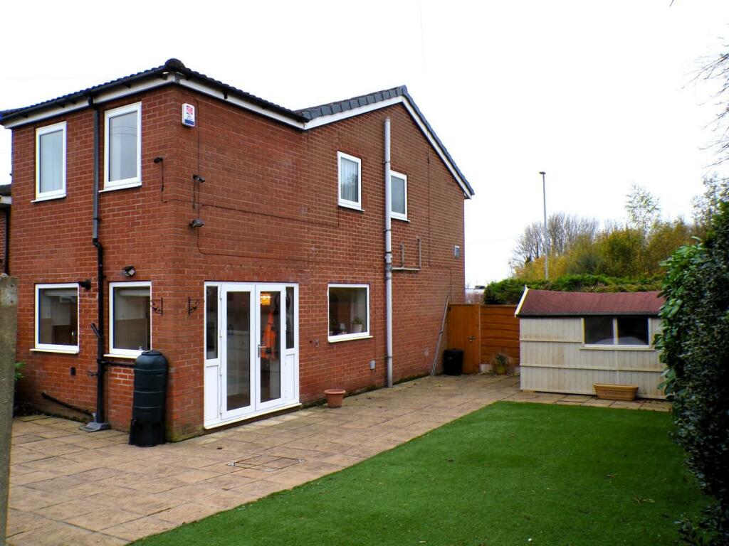 AshtonRd967gdn3.JPG