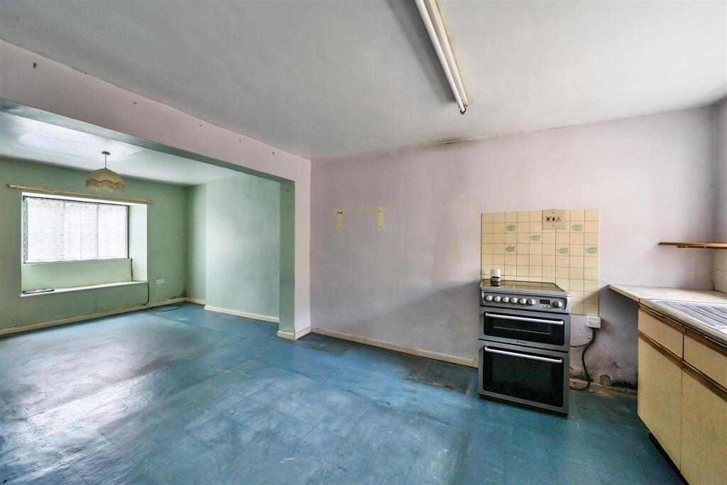 Kitchen / Dining Room