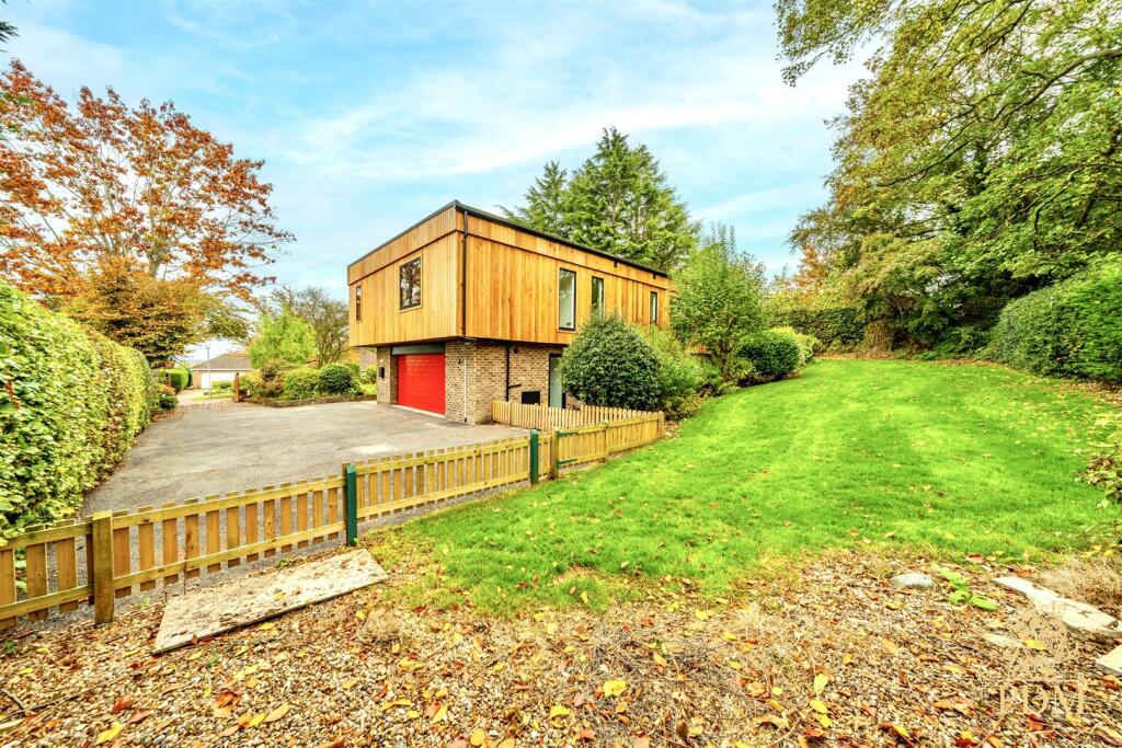 8 Fern Close, Bramcote, Nottingham, NG9 3DF
