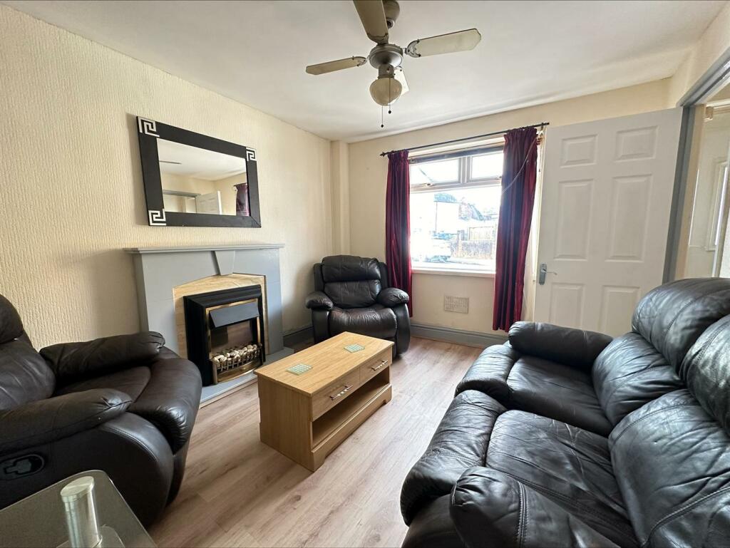 Living room 1.jpeg