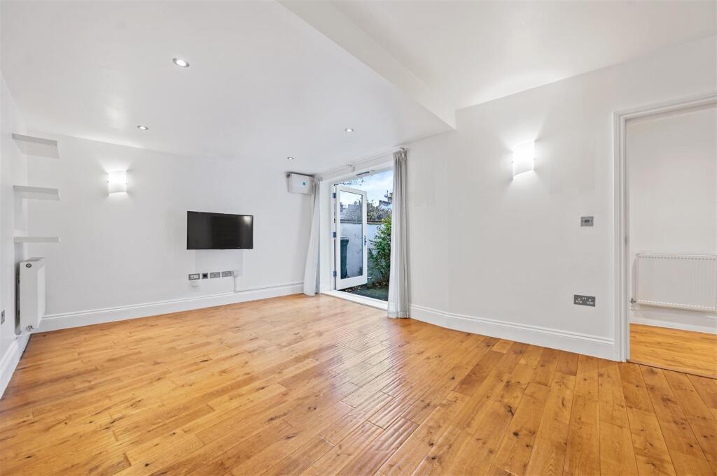 Niveda Close - 25.JPG