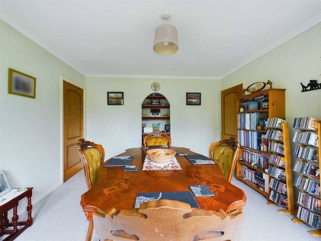 BEDROOM 3/DINING ROOM