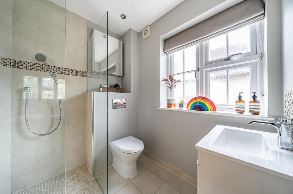 1315229-19-6883bc...