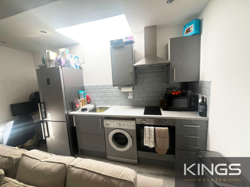 Flat 2, 14b Shirl...