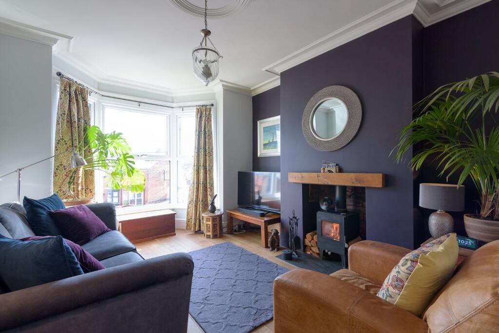 SITTING ROOM DINING ROOM AND KITCHEN