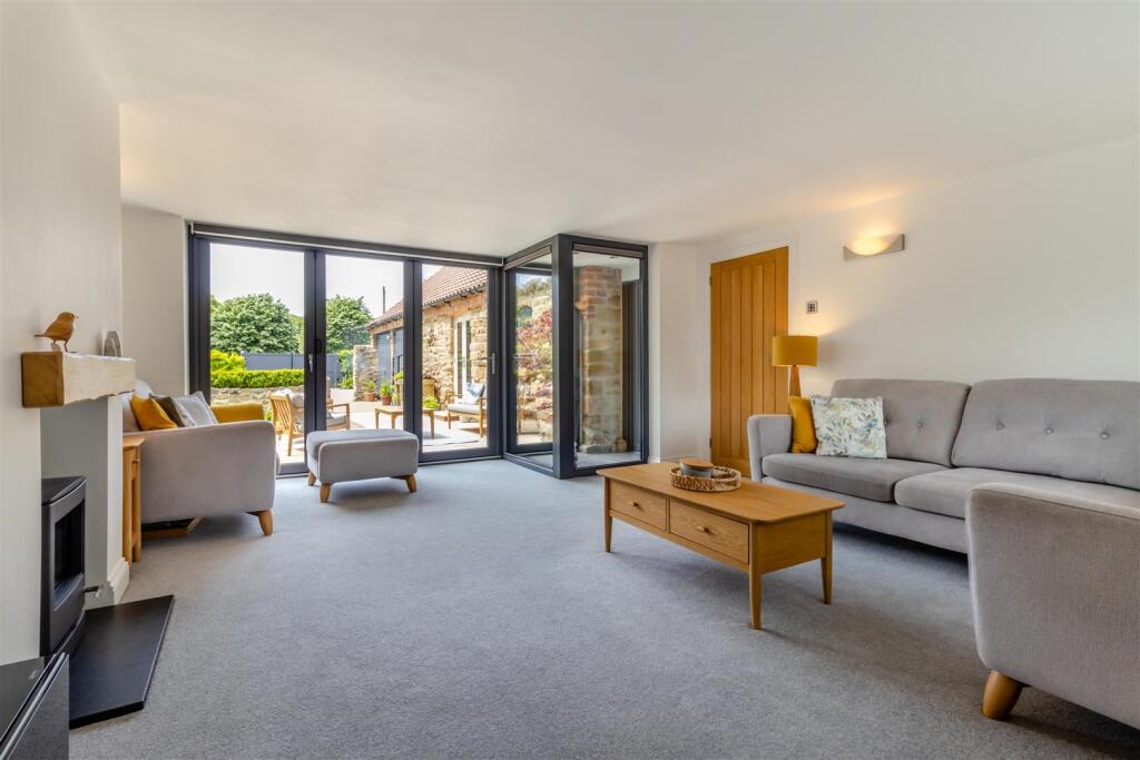 8604544-interior24.jpg