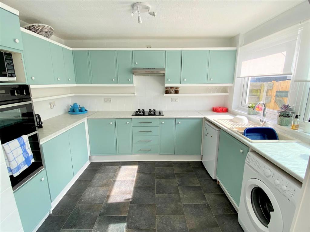 1 Farfield Place Kitchen