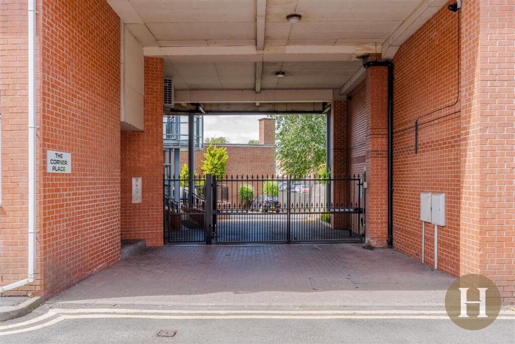 Hadleigh Estate Agents-31.jpg