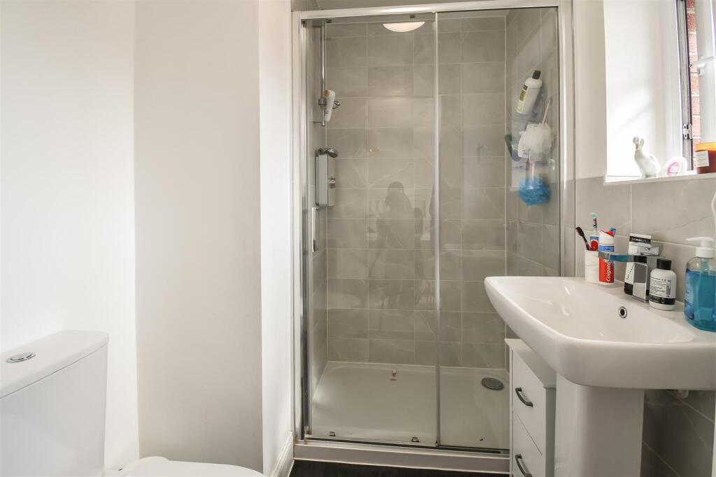 En-Suite Shower