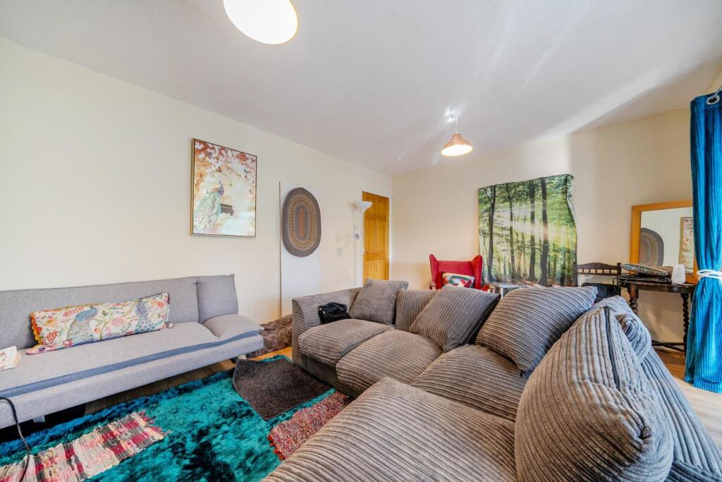 Lounge corner.jpg