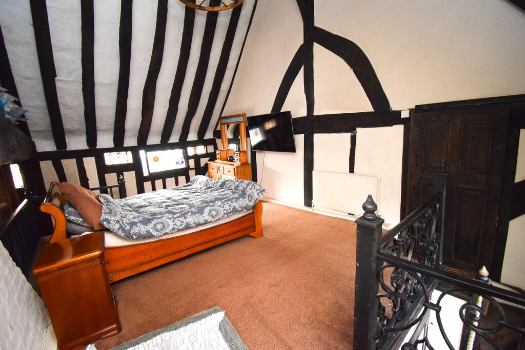 Living Room/Bedroom 1