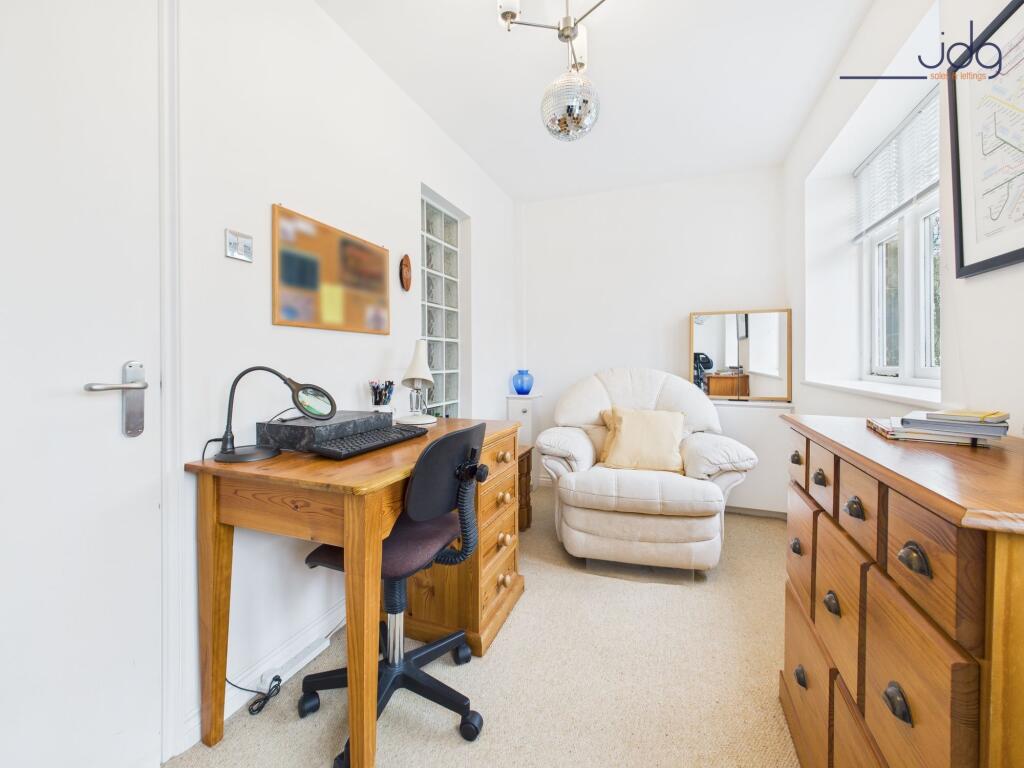 Single Bedroom/Office