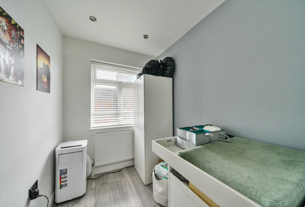 1289826-11-682868...