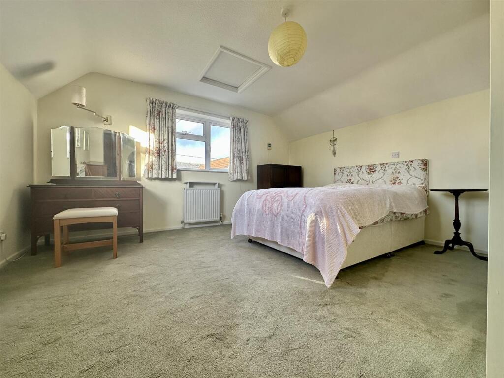 Main Bedroom