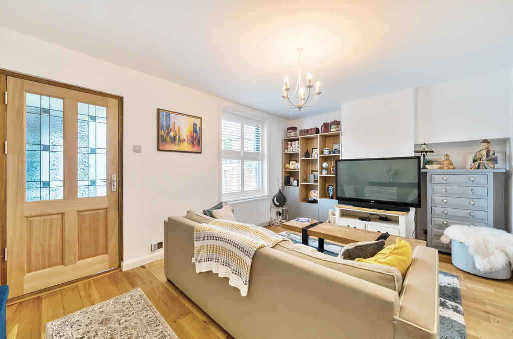 1313353-9-685a789...