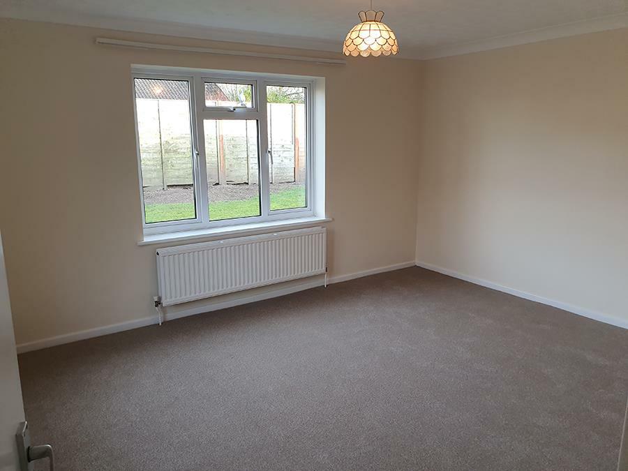 WB Lettings 35 Oaken Grove 3 bed 1 bath parking ga