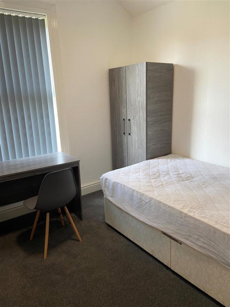 Bedroom 2.1.JPG