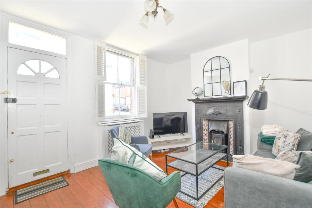 Living Room.jpg
