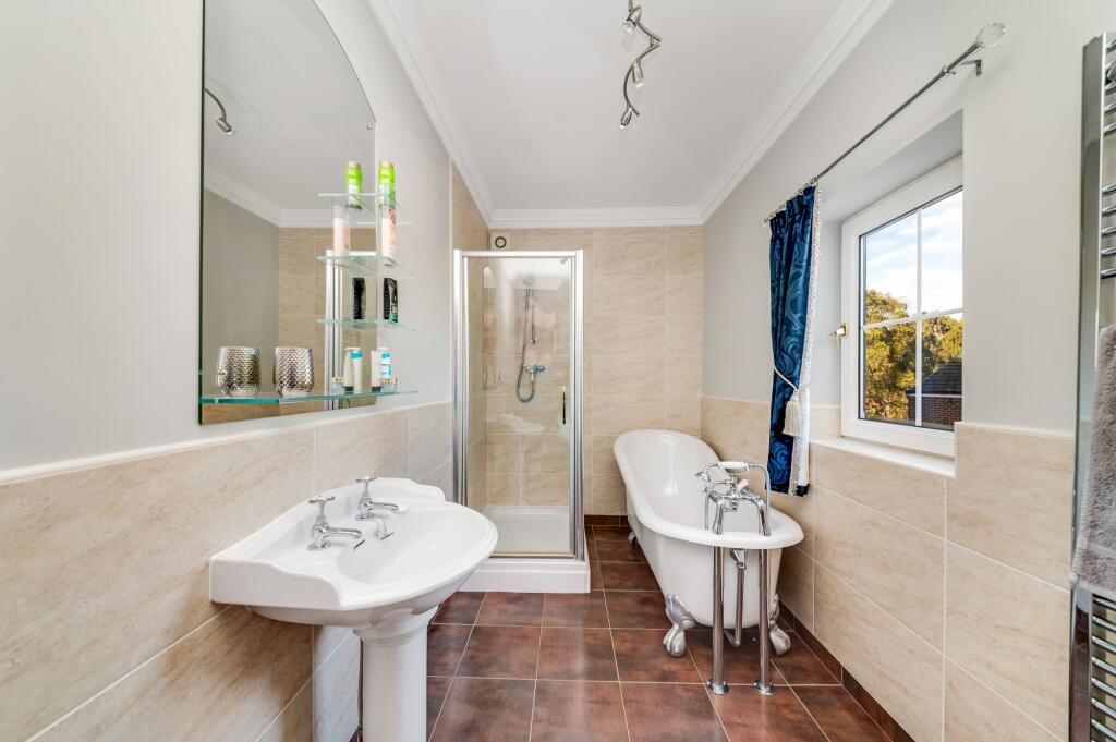 BEDROOM ONE EN-SUITE