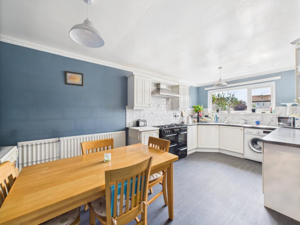 CAM02195G0-PR0078-STILL019