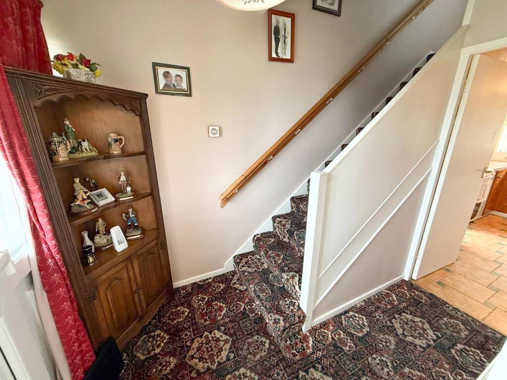 3 bed semi, Oakworth