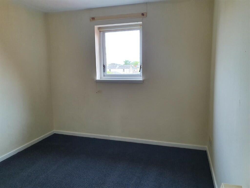 19 - Bedroom