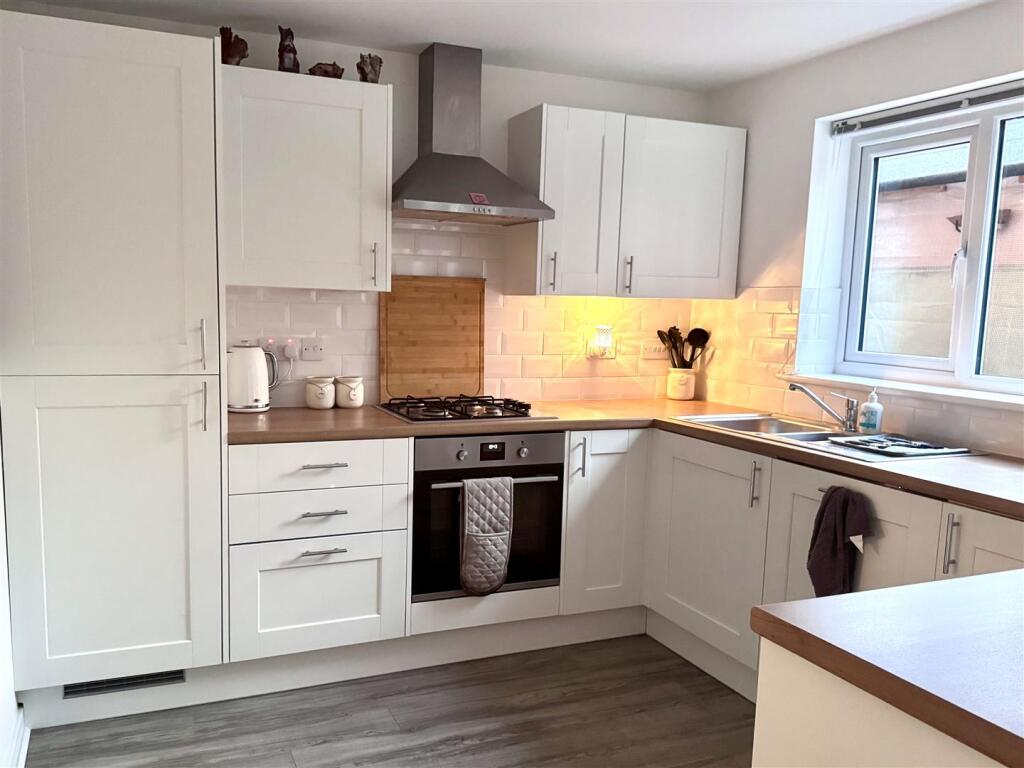 Open Plan Kitchen and Dining Room