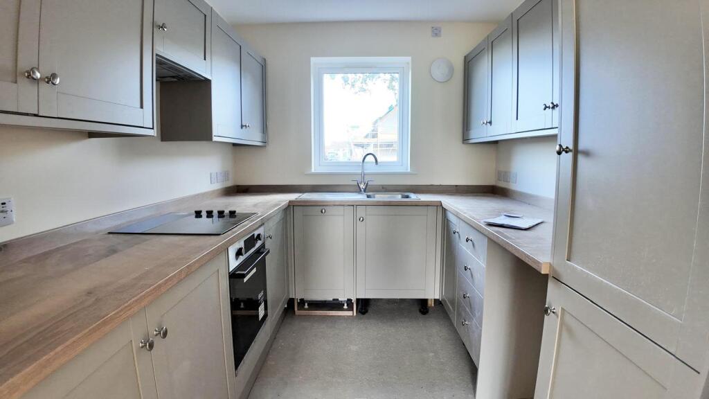 WhatsApp Image 2024-10-16 at 09.43.33 (2).jpeg