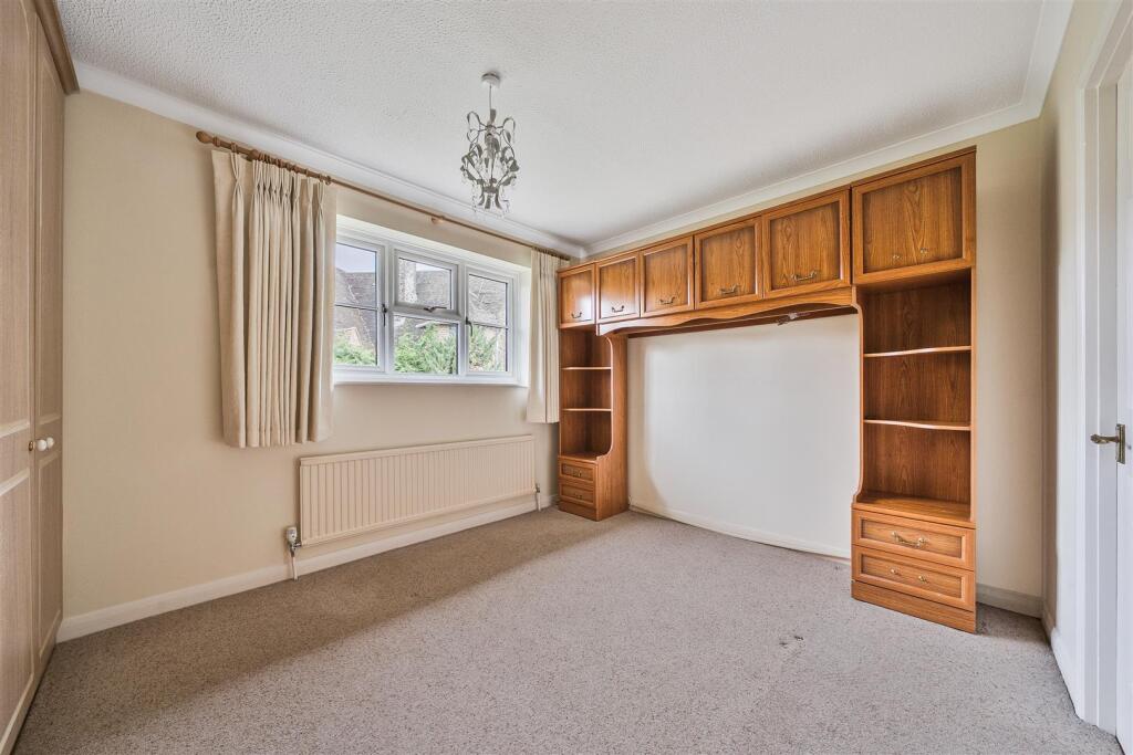 Bedroom 1.jpg