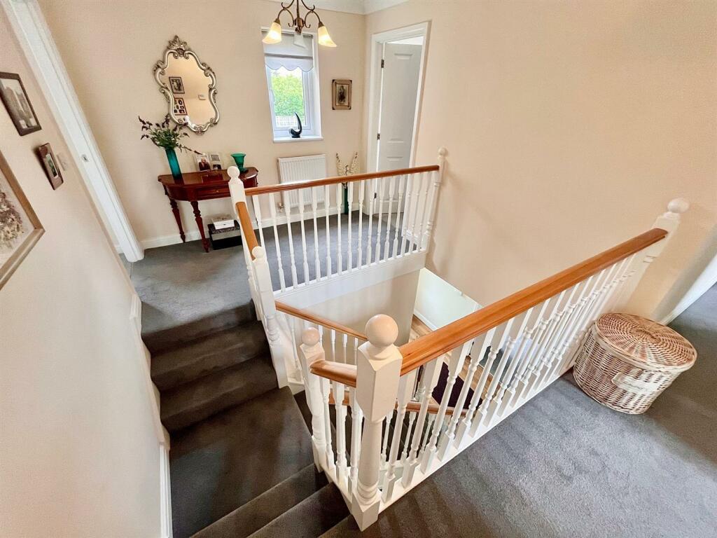 First Floor Galleried Landing