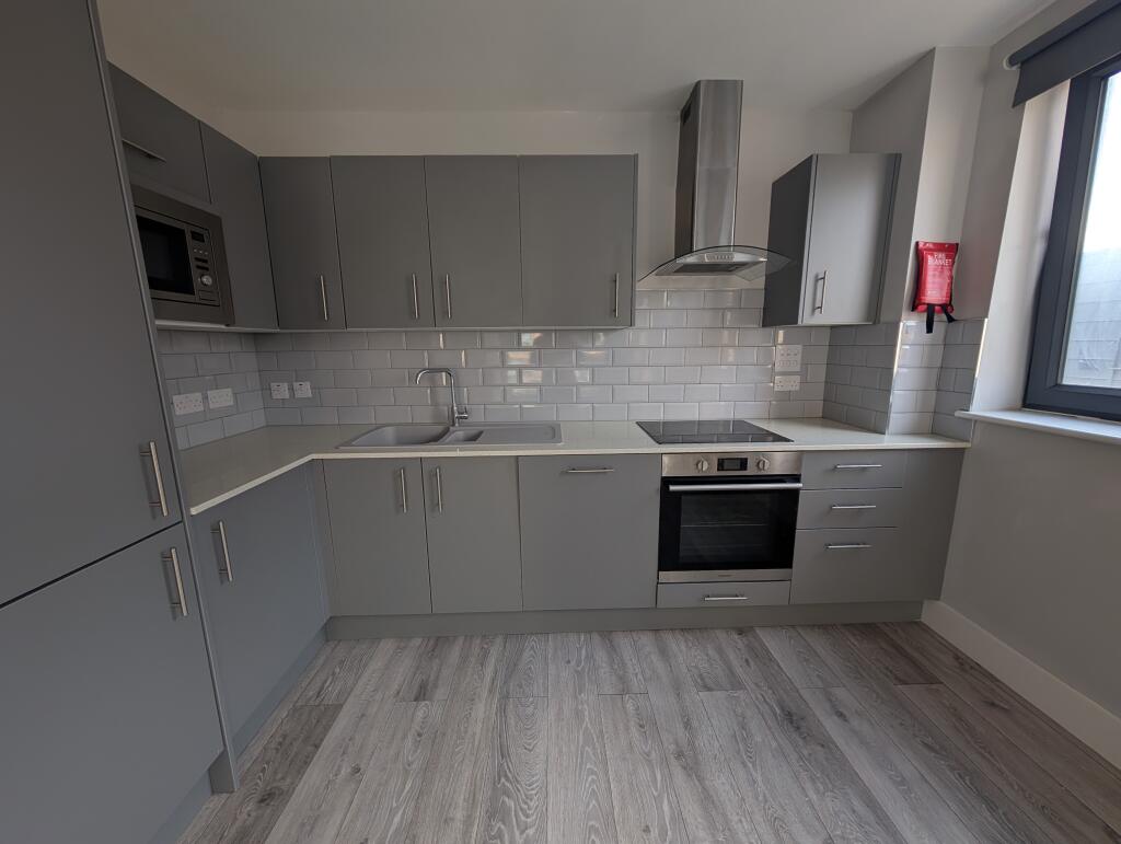 4 Bedroom Flat For Rent