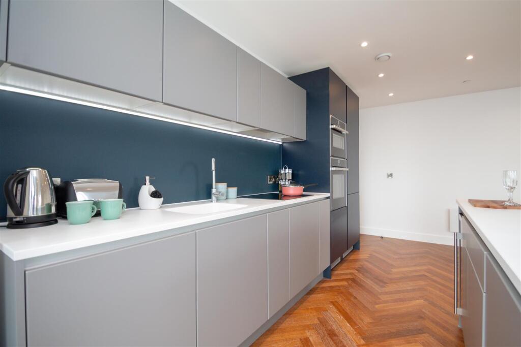 Kitchen1.jpg