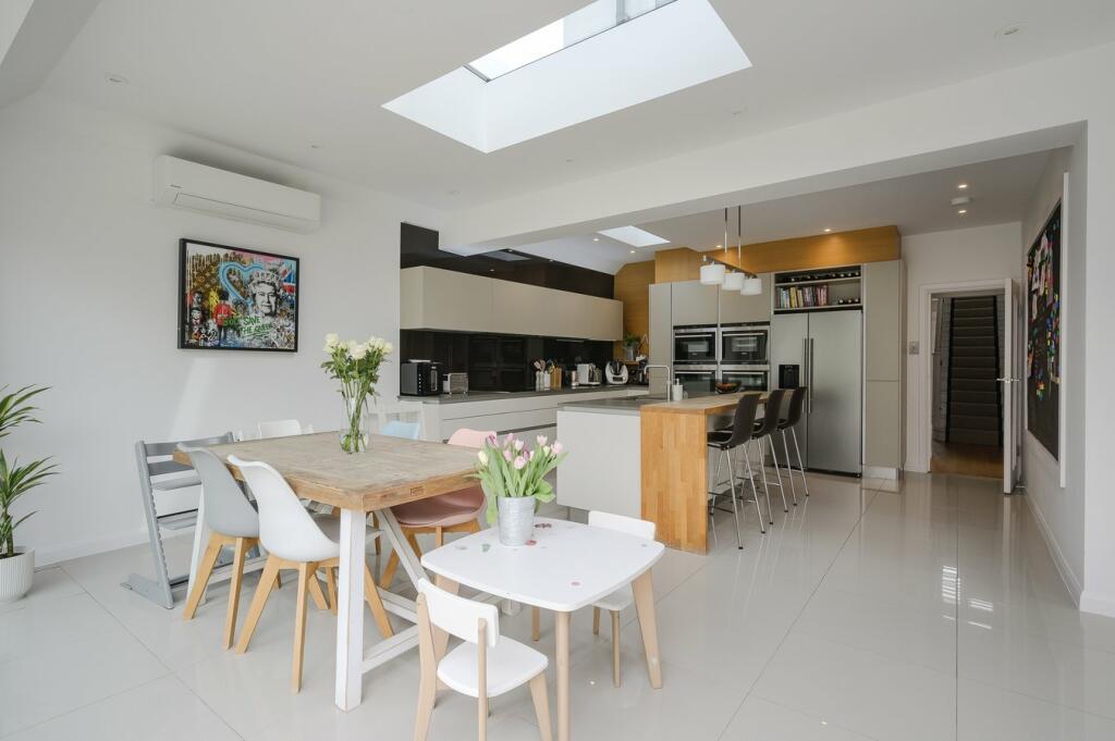 Breakfast Room