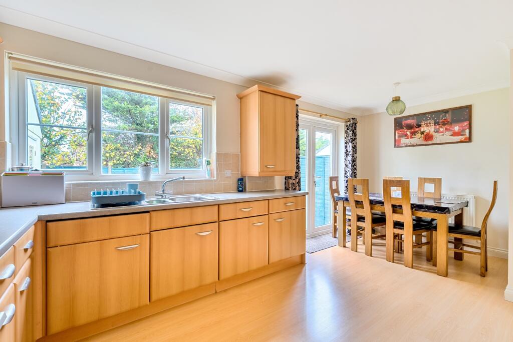 1380458-8-691721a1ee0bc