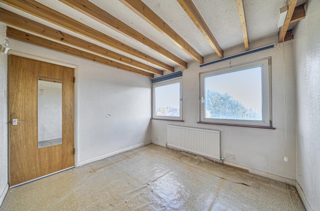 1361150-4-68dbd09a87502