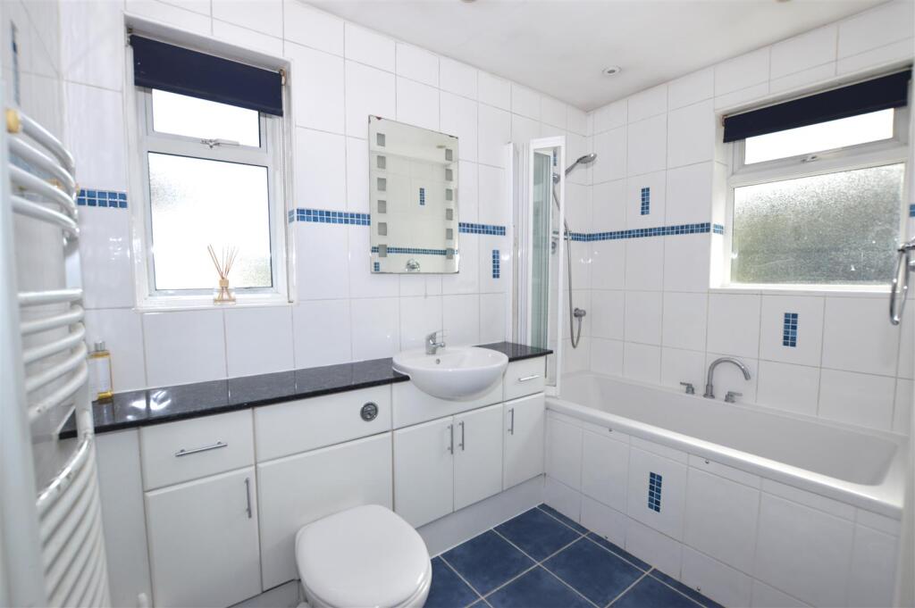 13 Cypress Avenue bath.JPG