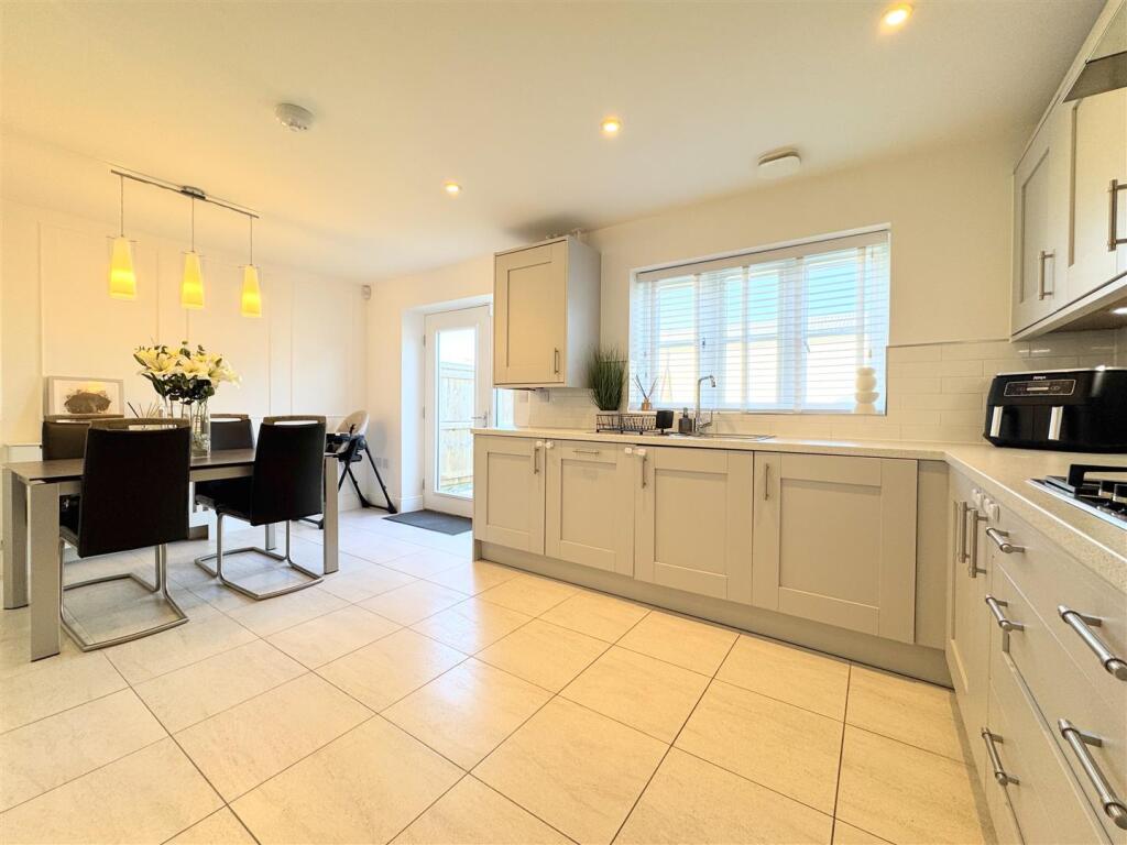Kitchen Diner