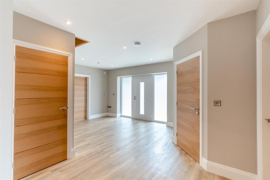 8652668-interior56.jpg