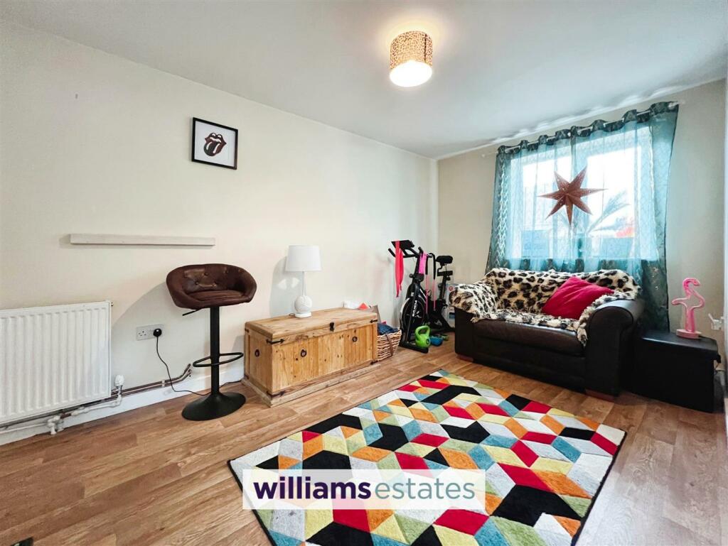 Bedroom/Sitting Room