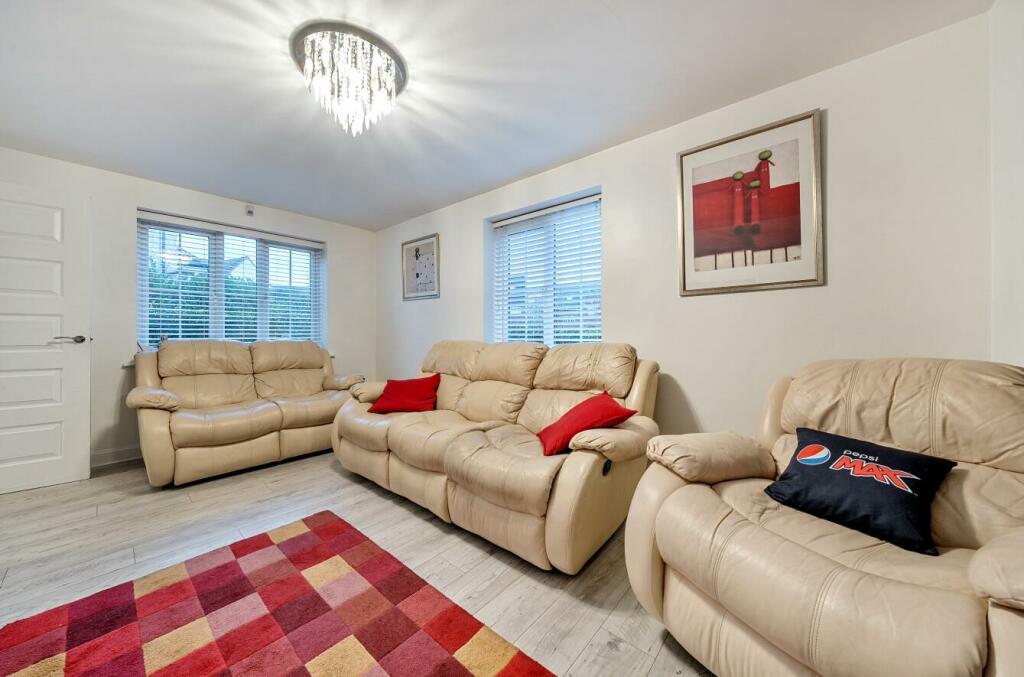 Cowley Meadow Way, Crick