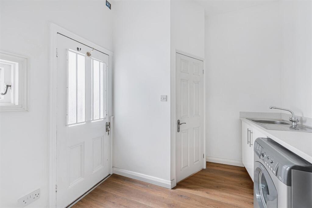 42 Lexden Road-14.jpg