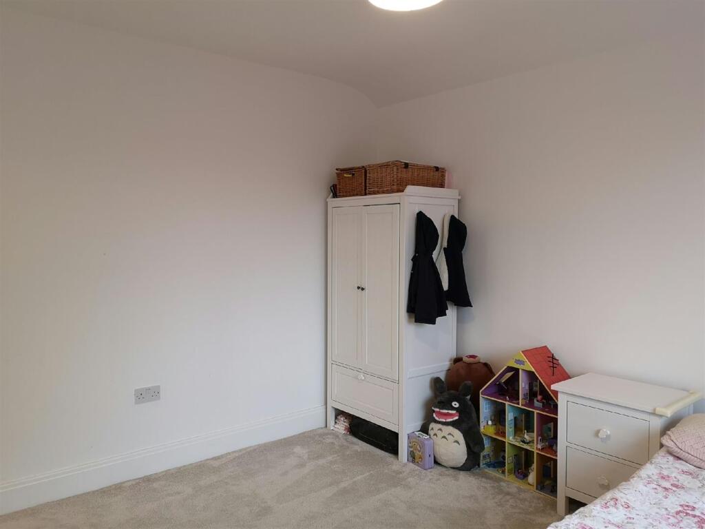 Bedroom 2 Aspect 2