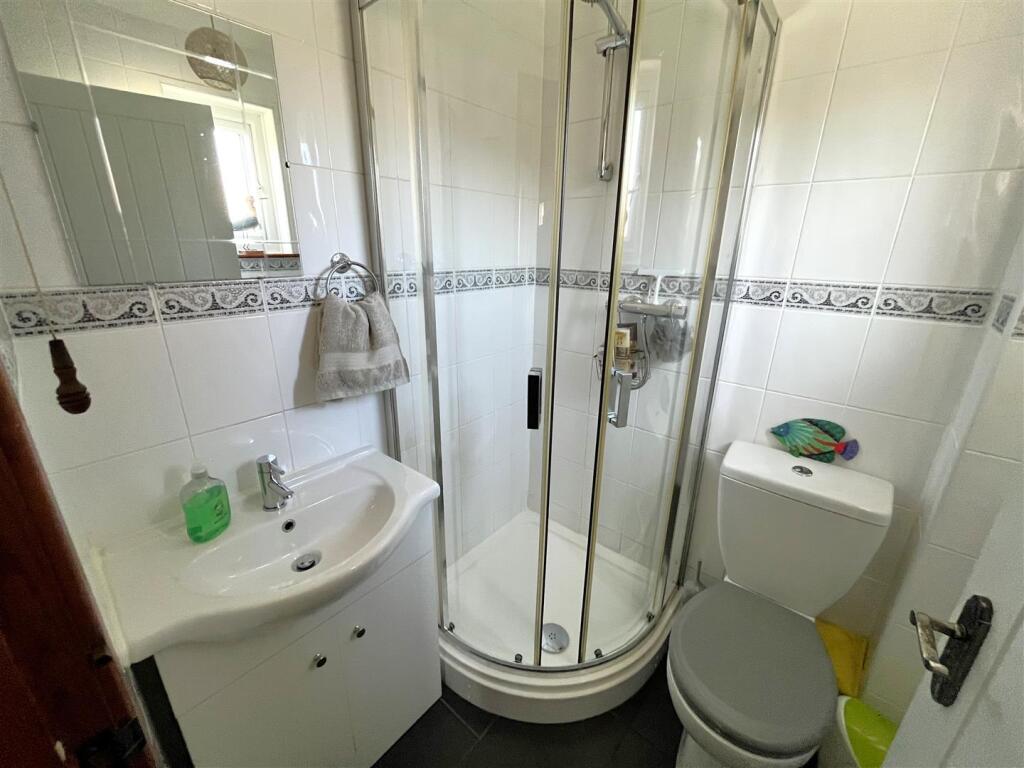 Downstairs WC.jpeg