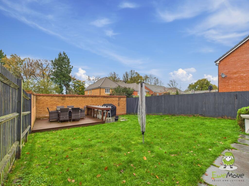 EweMove Estate Agents Basingstoke - Longwood Copse